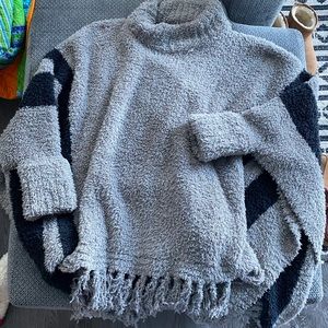 Barefoot dreams poncho